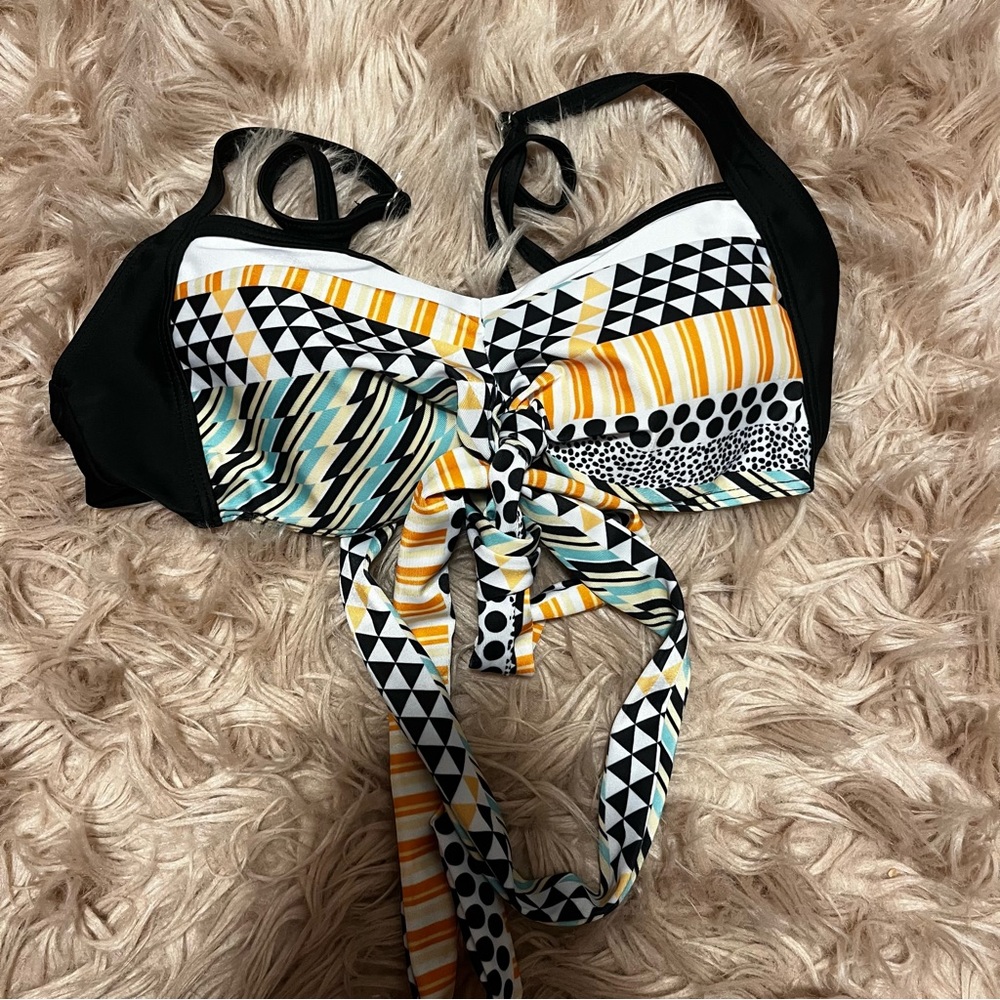 CUPSHE swim top size M